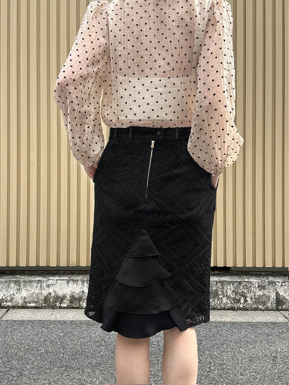 Black Knitted Lace Ruffled Back Knee Length Fitted Skirt