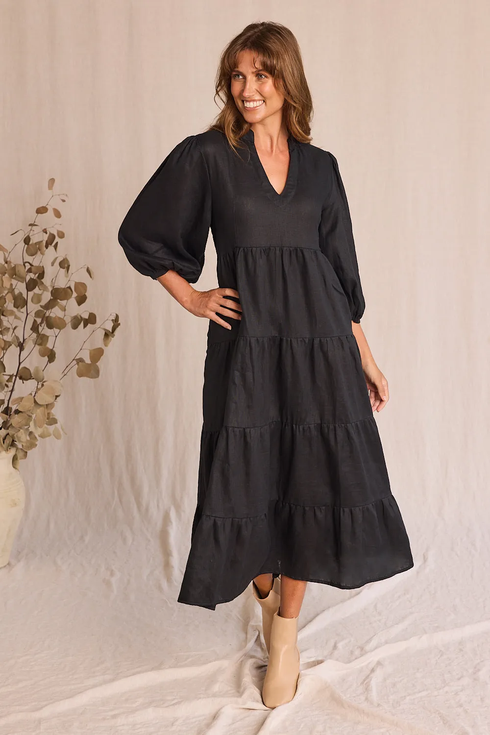 Sabre Linen V-Neck Dress in Black